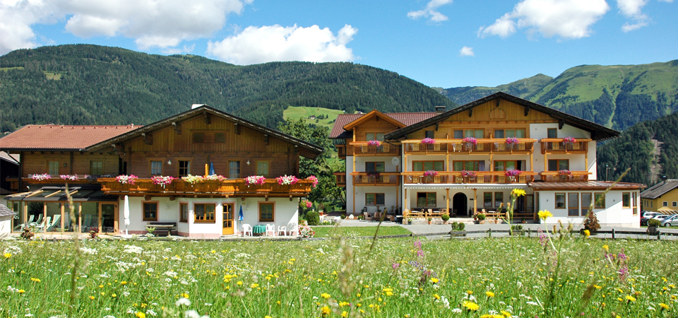Der Alpenhof Wolayersee ist Ausgangspunkt für zahlreiche Wandertouren.